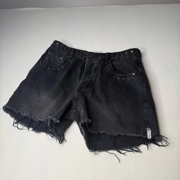 One Teaspoon High Waist Mom Shorts with Eyelet Accents 28 - Picture 3 of 10